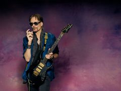 Steve  Vai