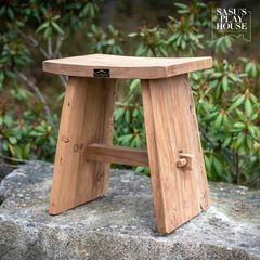 Sasu’s Playhousen Newstool-jakkara.