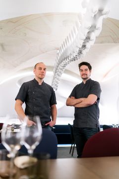 Tuomaristo valitsi vuoden 2018 Vuoden Keittiöteoksi Henri Alénin ja Tommi Tuomisen luotsaaman Ravintola Ultiman.