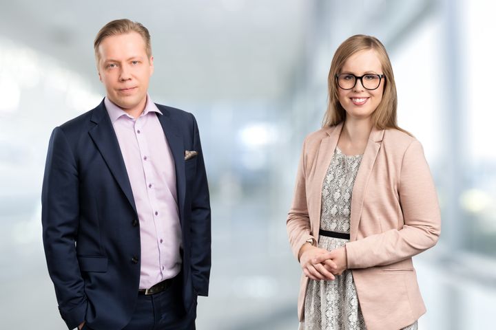 Tutkimusjohtaja Tero Kuusi, Etla ja väitöskirjatutkija Maria Wang, Hanken.