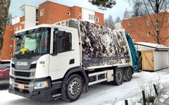 Auto- ja kuljetusalan lakko viivästyttää jätehuoltoa noin puolessa pääkaupunkiseudun ja Kirkkonummen asuinkiinteistössä. Lakko vaikuttaa pääasiassa seka- ja biojätteen sekä kartonki- ja muovipakkausten astiatyhjennyksiin. Ainoastaan lasi- ja metallijätteiden kuljetukset jatkuvat kohtuullisen normaaleina.