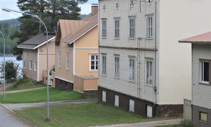 Eniten ELY-keskuksen rakennusperinnön hoitoavustuksia myönnettiin Nurmekseen, yhteensä kuudelle kohteelle. Kuvassa Nurmeksen Rajakatua. Kuva Pekka Piiparinen / Pohjois-Karjalan ELY-keskus.