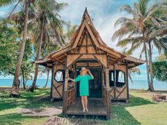 Salomonsaaret käsittävät yli 900 saarta Tyynellä valtamerellä. Siellä Anna-Katri tutustui pääsaaren Guadalcanalin perinteisiin. Kuva Anna-Katri Räihä.
