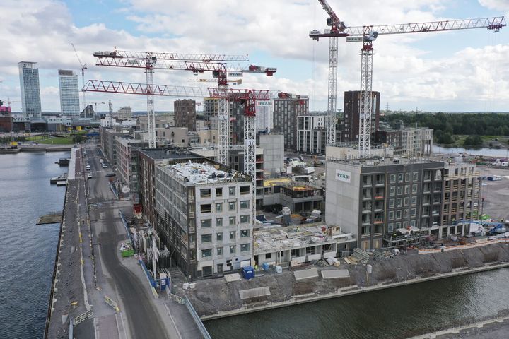 Kalasatama on yksi alueista, joille nousee eniten asuntoja lähivuosina. Kuva: Tero Pajukallio