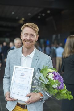 PulPaper Award voittaja Montinutra ja tj Jaakko Pajunen. Kuva: Pekka Hannila