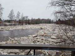 En ispropp bildades i Lappfjärds å nedanför Perus. Foto: Johan Rajamäki.