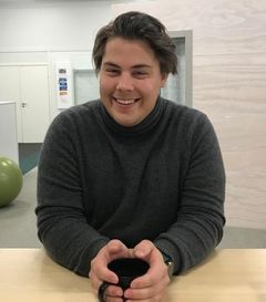 Åbo Akademissa opiskeleva Magnus Gustafsson on tänä vuonna ollut mukana perehdyttämässä uusia työntekijöitä YTK:lla.