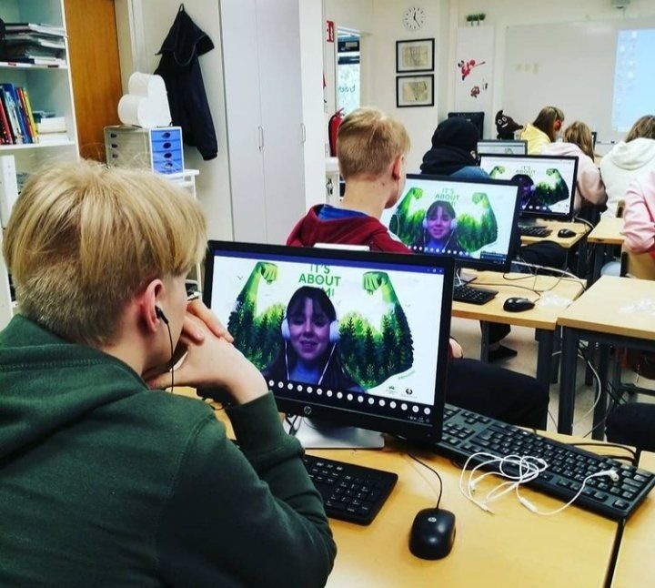 It´s about taimi -koulukiertue vieraili muun muassa Virtain yhtenäiskoulussa. Kuva: Maarit Toroskainen, Virrat.