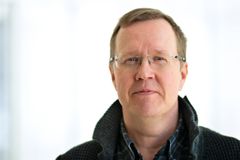 Professori Ari Väisänen. (Kuva: Sari Laapotti / Jyväskylän yliopisto.)