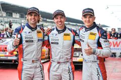 Sami-Matti Trogen kilpakavereineen. Vasemmalta Andy Soucek ja Christian Krognes ja Sami-Matti Trogen. Kuvaaja: Swoosh Motorsport Communications.