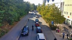 Paciuksenkaaren katkaisu autoliikenteeltä tehtäisiin Tilkankadun ja Tilkanvierron risteyksen läheisyydessä. Risteys näkyy kuvan taustalla.