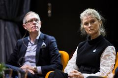 Jan Holmberg ja Lena Endre. Valokuvaaja: Jakke Nikkarinen.