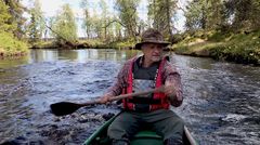 Den inhemska naturfilmen Pihkaa sielussa från 2019 berättar om en kanotvandring. Regissören av filmen är Arttu Kotisara. Bild: Arttu Kotisara.