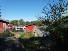 Kaunissaaren sataman venevajoja on kunnostettu saaristonhoitoavustuksiella. Kuva Tuija Mustonen.
