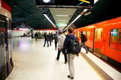 Matkustajien on poistuttava junasta viimeistään Ruoholahdessa. Kuva: HKL/Timo Ojala