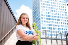 Vilma Hoviniemi valtasi Duunitorin toimitusjohtajan Thomas Grönholmin paikan Planin #GirlsTakeoverissa. Kuva: Aaro Keippi