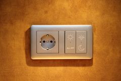 Boutique Hotel Sandsundiin valittiin Schneider Electricin metalliset Exxact-sähkökalusteet, jotka sopivat yhteen Wiser-älykotijärjestelmän kanssa. F9 kaiversi painikkeisiin lisäpalveluna kauniit symbolit.
