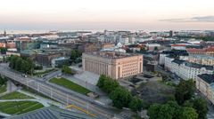 Eduskuntatalo on yksi Helsingin ja koko Suomen tunnetuimmista rakennuksista. Kuva: Assemblin Oy