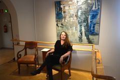 Taiteilija Erika Adamsson vierailee Tikanojan taidekodissa 10.7. Kuva: Vaasan kaupungin museot.