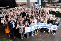 Syödään yhdessä -hankkeen kumppanit kick-off-tilaisuudessa 6.6.2016 Teurastamolle. Kuva: Aino Huovio / ELO-säätiö