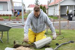 Lapiotyöt voi hyvin tehdä itse sähköasentajan ohjeiden mukaisesti. Kuva: STUL.