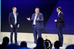 Jürgen Müller, Chief Technology Officer at SAP (left), Rolf Schumann, CEO Schwarz Digital, and Thomas Saueressig, Board member at SAP SE and leader of the SAP Product Engineering (rigt) announced the Partnership at SAP Sapphire in Orlando.

Foto: Lukas Lowack/SAP SE
