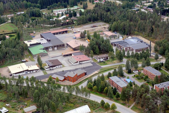 Polaria ja Veisto toimivat samassa pihapiirissä.