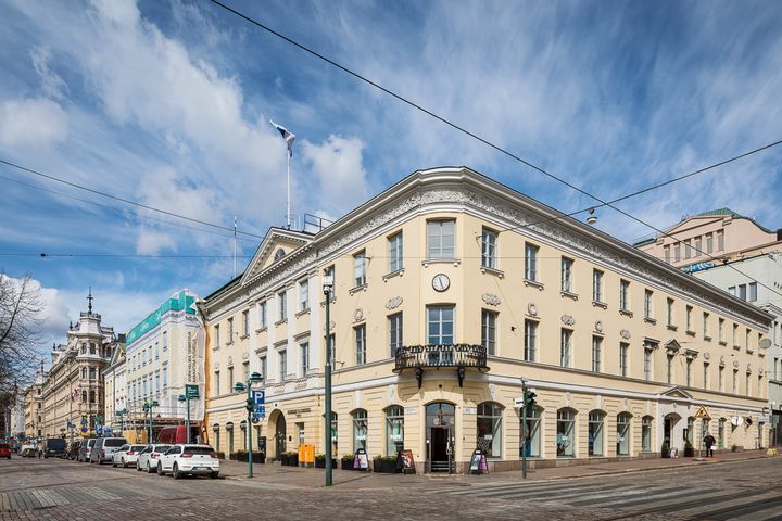 Kluuvin virastotalo osoitteessa Pohjoisesplanadi 19.