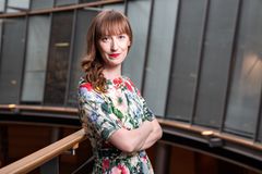 - Kuntien tukeminen on tärkeintä budejettiriihessä, linjaavat hallintovaliokunnan sosoialidemokraattiset kansanedustajat valiokuntavastaava Eveliina Heinäluoman (sd) johdolla. (Kuva: Jukka-Pekka Flander)