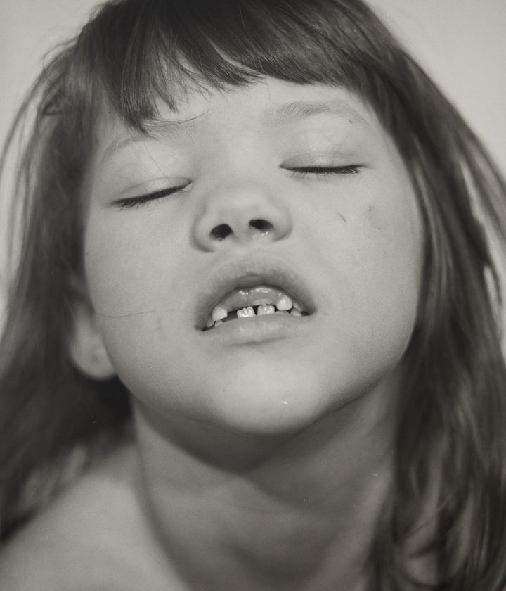 Natalia Kopkina, Porträttstudie: Järntand, 2019.