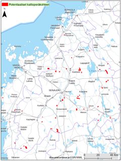 De områden som preliminärt valts för inventering i uppdateringen av POSKI-projektet i Södra Österbotten och Österbotten år 2023. De potentiella berggrundsobjekten 2022 är nya preliminära avgränsningar för områden som kan ha betydelse för försörjningen av stenmaterial i framtiden. OBS. Områdesavgränsningarna på kartan är riktgivande och större än den verkliga arealen. Områdena som inventeras kommer att preciseras och delvis minska från det som presenteras här innan fältarbetena inleds.
