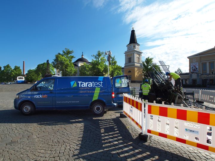 Taratest on tuttu näky mm. Tampereen keskustassa. Yrityksen toimialat ovat geo- ja ympäristötutkimukset.