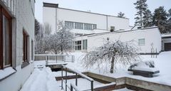 Alvar Aalto Museum (1971-73) and the Museum of Central Finland (1956-61, 1991). Photo  Maija Holma © Alvar Aalto Foundation.