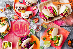 The Bao Street food -ravintolan Mikko Kaukosen bao-annoksista, kierrätysmateriaaleista rakennetusta ravintolasta ja elämyksellisestä ohjelmasta pääsee nauttimaan Flow Festivalin 2022 ajan 12.-14.8.2022.