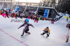 Luca Dallago (AUT), Scott Croxall (CAN) ja Kyle Croxall (CAN) kisaamassa Jyväskylässä kaudella 2017 – 2018. Red Bull Crashed Ice kisataan viimeistä kertaa Jyväskylässä 2. helmikuuta 2019. / Sebastian Marko, Red Bull Content Pool