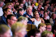 Marita Taavitsainen Attendon Sydämeni Tango -konsertin tähtiartistina. Kuva Turun konsertista 29.5.2016. Kuva: Petri Vilén