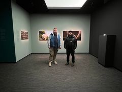 Burgerimiehet Akseli Herlevi ja Ossi Lahtinen suosittelevat myös Tallinnan Fotografiskaa. Kuva: Naughty Studios