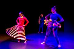 Dancers Kati Lehtola and Veera Lamberg perform with musician Heli Hartikainen in The Why Mix, which has been prepared in workshops together with children. Photo: Minna Hatinen.