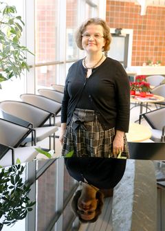 Sari Anetjärvi on Espoon seurakuntayhtymän hallintojohtaja ja aluekeskusrekisterin johtaja.