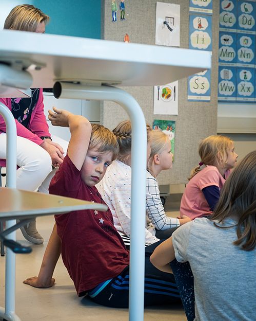 Oppilaita Jyväskylän Norssilla. Kuvaaja Auli Dahlström