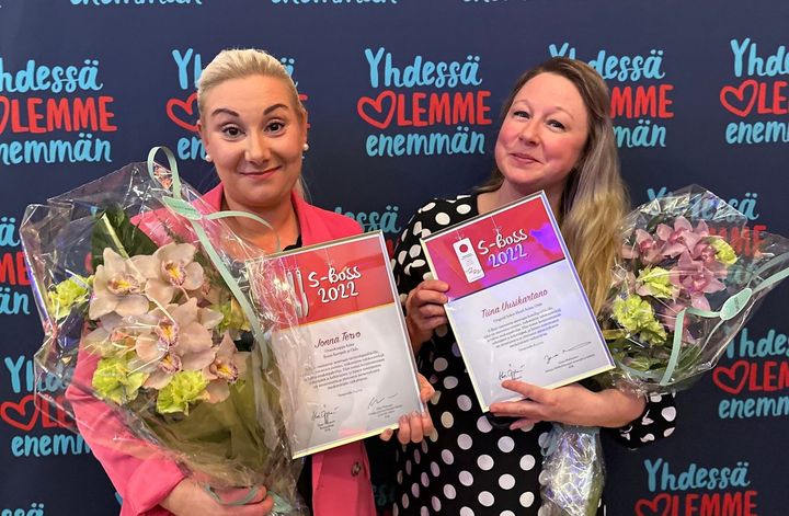 Kempeleen ja Oulun Rossojen ravintolapäällikkö Jonna Tervo ja Original Sokos Hotel Arinan hotellipäällikkö Tiina Uusikartano palkittiin Vuoden S-Boss -palkinnoilla