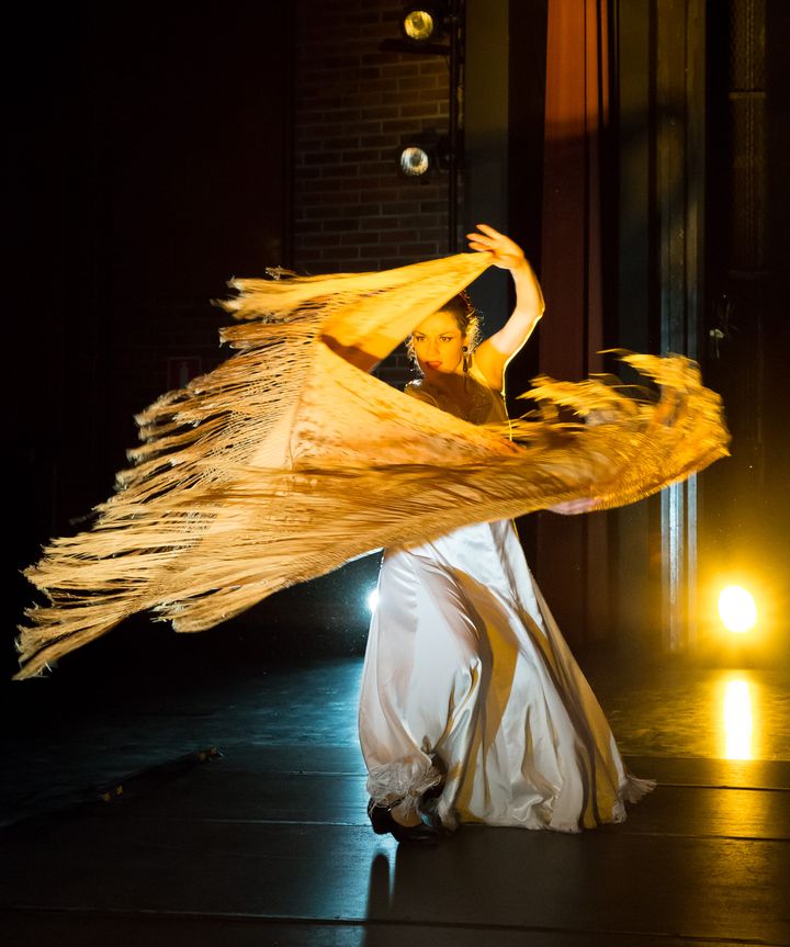 Aylin Eleonora tanssii Kangasala-talon ja Kimmo Pyykkö -taidemuseon espanjalaisessa illassa Flamenco Twilight -konsertissa 27.7.