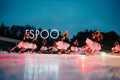 Tulevana vuonna Espoo panostaa kohtaamisiin ja yhdessä tekemiseen. Kuva: Jussi Hellsten / Ystäväluistelu -tapahtuma 2019