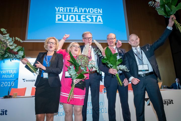 Carita Orlando, Nina Rasola, Jyrki Mäkynen, Antti Rantalainen ja Petri Salminen valittiin Suomen Yrittäjien puheenjohtajistoon. Kuva: Vesa-Matti Väärä