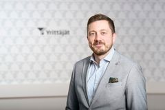 Suomen Yrittäjien työmarkkina-asioiden päällikkö Harri Hellstén. Kuva: Markus Sommers. Kuva vapaasti käytettävissä.