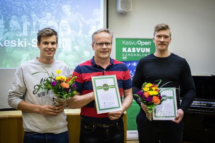 Vasemmalta: Tony ja Tenho Koponen (TMK Energiakoura), Niko Polvinen (Logmore).