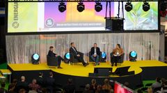 Paneelikeskustelu: Tampereen suuret infrainvestoinnit alustana uusille ratkaisuille
Moderaattori: Tuomas Vanhanen, projektipäällikkö, Tampereen kaupunki
Keskustelijoina:
Marko Lundström, Liiketoimintajohtaja, Tampereen Sähkölaitos
Tuula Mäkinen, Lead, Green electrification, VTT