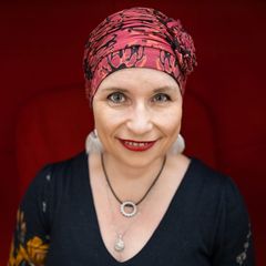 - CVT eli Complete Vocal Technique on kokonaisvaltaisen äänenkäytön tekniikka sanan varsinaisessa muodossa, sanoo Sari Sanneli Alakulppi. Kuva Satu Mali.