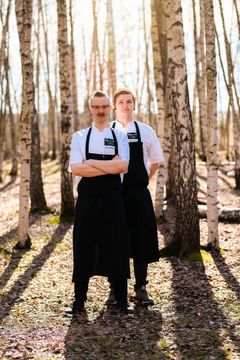 Suomen Bocuse d'Or -joukkueen edustaja Ismo Sipeläinen ja assistentti Johan Kurkela, Euroopan Bocuse d'Or -osakilpailut 2018. Kuva Kim Öhman.