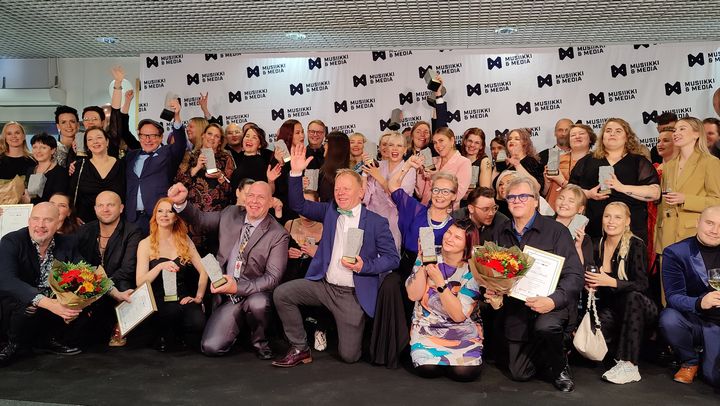 Kuvassa kaikki vuoden 2021 Industry Awards -voittajat.